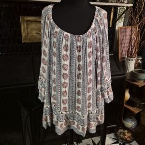 Fever 2x Bohemian Womens Top Bell Sleeves Peek A Boo Lace Accent